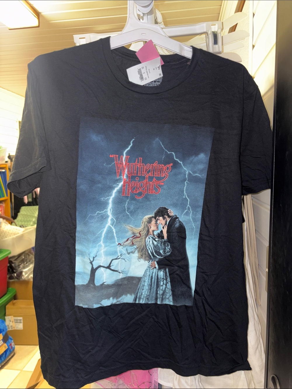 5/$10 Wuthering Heights Black Graphic Tee - Classic Romantic Design